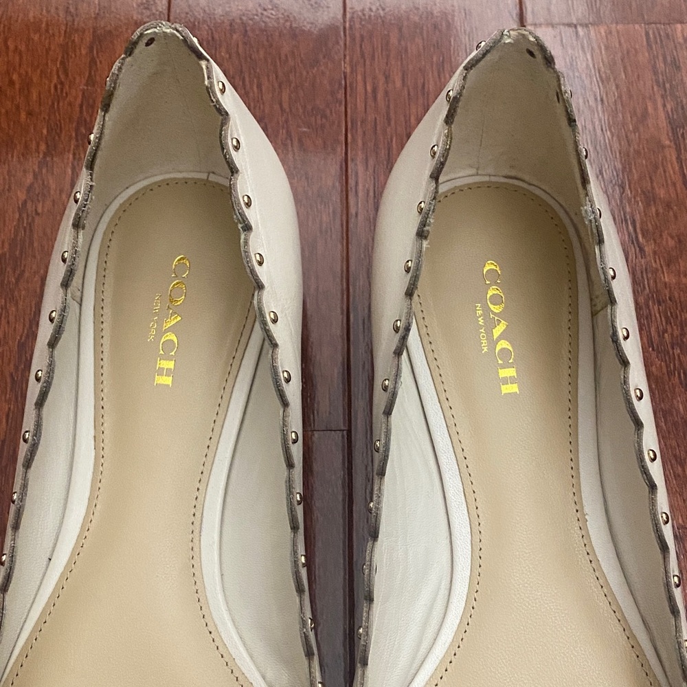 Coach Jill Soft Shine Calf Flats in Ivory - Picture 12 of 14
